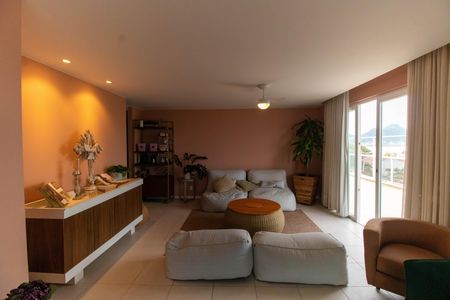 Apartamento para alugar com 202m², 3 quartos e 3 vagasSala