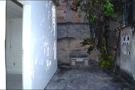 Casa à venda com 63m², 1 quarto e sem vagaÁrea externa