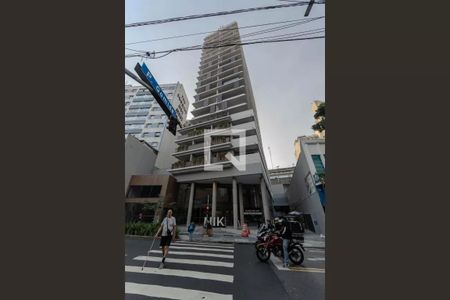 Studio à venda com 27m², 1 quarto e sem vaga Studio à venda com 27m², 1 quarto e sem vagaFachada