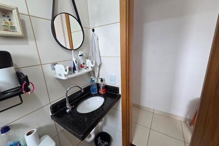 Apartamento para alugar com 77m², 2 quartos e 1 vaga Apartamento para alugar com 77m², 2 quartos e 1 vagaBanheiro da Suíte 1