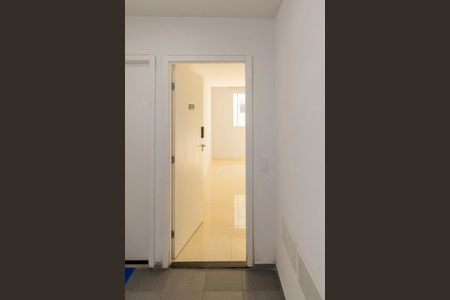 Apartamento para alugar com 45m², 2 quartos e 1 vaga Apartamento para alugar com 45m², 2 quartos e 1 vagaÁrea comum - Entrada do Imóvel