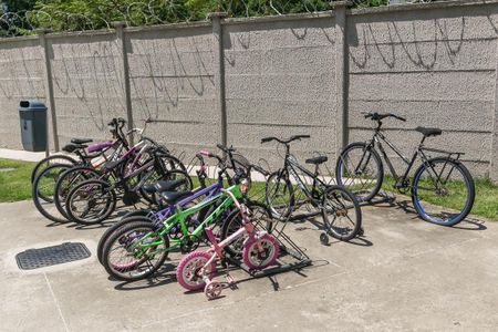 Apartamento para alugar com 45m², 2 quartos e 1 vaga Apartamento para alugar com 45m², 2 quartos e 1 vagaÁrea comum - Bicicletário