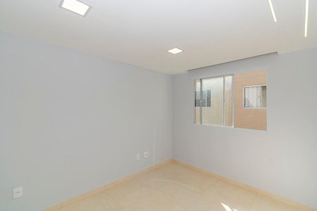 Sala de apartamento para alugar com 2 quartos, 45m² em Brás de Pina, Rio de Janeiro
