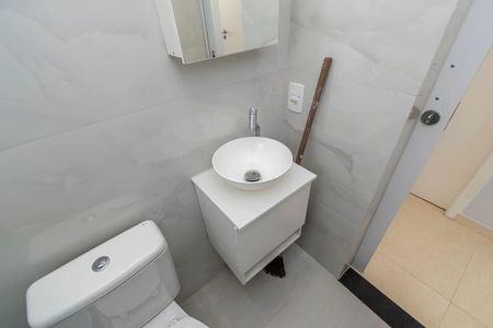 Apartamento para alugar com 45m², 2 quartos e 1 vaga Apartamento para alugar com 45m², 2 quartos e 1 vagaBanheiro