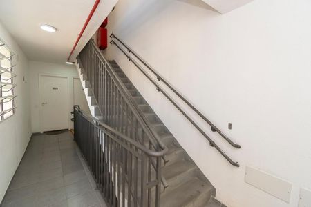 Apartamento para alugar com 45m², 2 quartos e 1 vaga Apartamento para alugar com 45m², 2 quartos e 1 vagaÁrea comum - Escadas