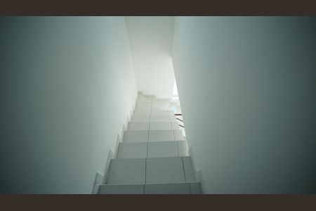 Casa para alugar com 90m², 2 quartos e 1 vagaEscada