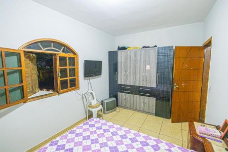 Casa à venda com 432m², 5 quartos e 4 vagasQuarto 3 - Casa 01