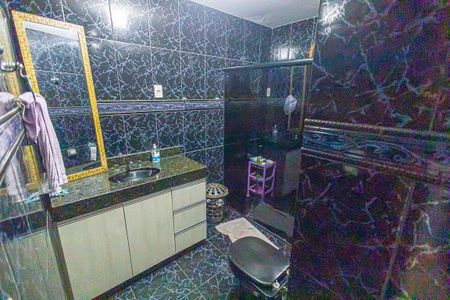 Casa à venda com 432m², 5 quartos e 4 vagasBanheiro - Casa 01
