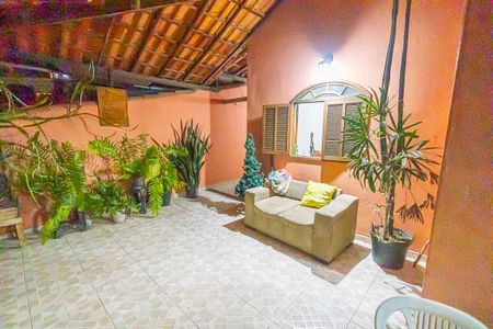 Casa à venda com 432m², 5 quartos e 4 vagasVaranda - Casa 01