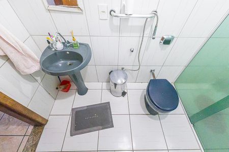 Casa à venda com 432m², 5 quartos e 4 vagasBanheiro- Casa 02