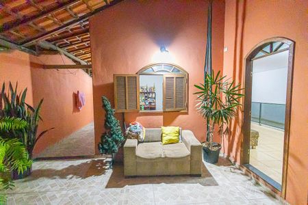 Casa à venda com 432m², 5 quartos e 4 vagasVaranda - Casa 01