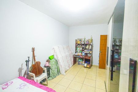 Casa à venda com 432m², 5 quartos e 4 vagasQuarto 2 - Casa 01