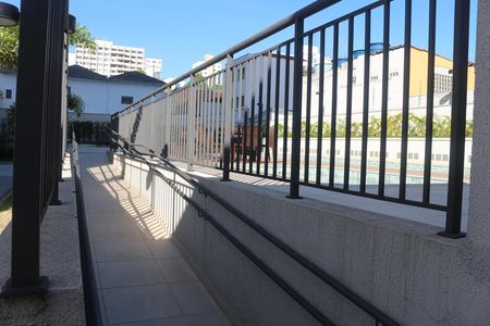 Apartamento à venda com 63m², 2 quartos e 2 vagasÁrea comum - Piscina
