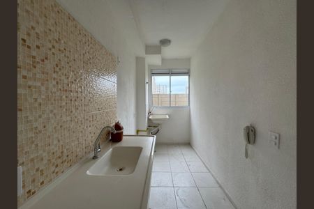 Cozinha de apartamento à venda com 2 quartos, 42m² em Jardim Boa Vista (zona Oeste), Osasco