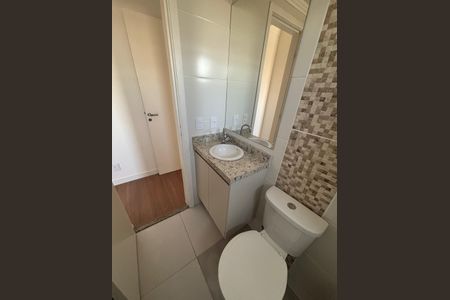 Banheiro  de apartamento para alugar com 2 quartos, 57m² em Campestre, Santo André