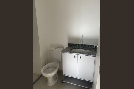 Studio à venda com 29m², 1 quarto e sem vaga Studio à venda com 29m², 1 quarto e sem vagaBanheiro