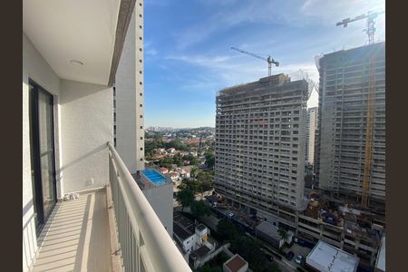 Studio à venda com 29m², 1 quarto e sem vaga Studio à venda com 29m², 1 quarto e sem vagaVaranda