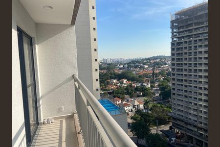 Studio à venda com 29m², 1 quarto e sem vaga Studio à venda com 29m², 1 quarto e sem vagaVaranda