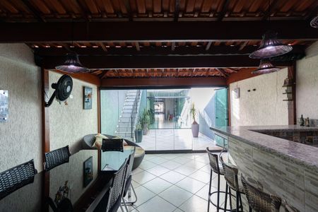 Apartamento à venda com 158m², 3 quartos e 3 vagas Apartamento à venda com 158m², 3 quartos e 3 vagasChurrasqueira