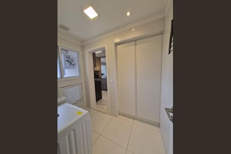 Apartamento à venda com 109m², 3 quartos e 2 vagas Apartamento à venda com 109m², 3 quartos e 2 vagasÁrea de Serviço