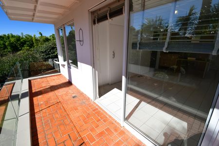 Casa de condomínio à venda com 62m², 1 quarto e 2 vagasSala - Sacada