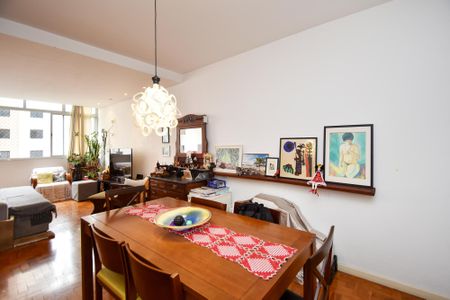 Apartamento à venda com 122m², 3 quartos e 1 vaga Apartamento à venda com 122m², 3 quartos e 1 vagaSala de jantar