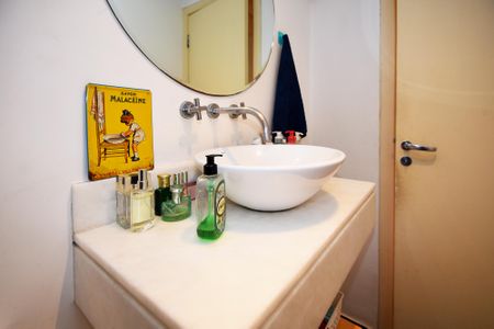 Apartamento à venda com 122m², 3 quartos e 1 vaga Apartamento à venda com 122m², 3 quartos e 1 vagabanheiro corredor
