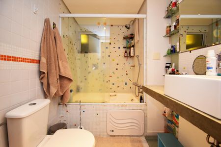 Apartamento à venda com 122m², 3 quartos e 1 vaga Apartamento à venda com 122m², 3 quartos e 1 vagabanheiro quarto 2 e 3