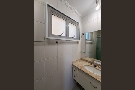Apartamento à venda com 118m², 4 quartos e 3 vagasBanheiro da Suíte 2
