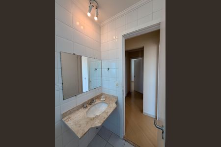Apartamento à venda com 118m², 4 quartos e 3 vagasBanheiro Social