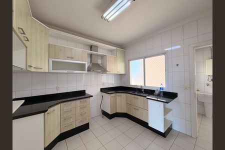 Apartamento à venda com 118m², 4 quartos e 3 vagasCozinha