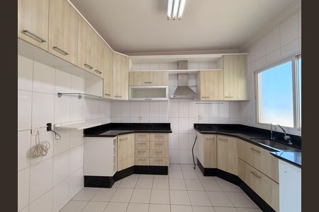 Apartamento à venda com 118m², 4 quartos e 3 vagasCozinha