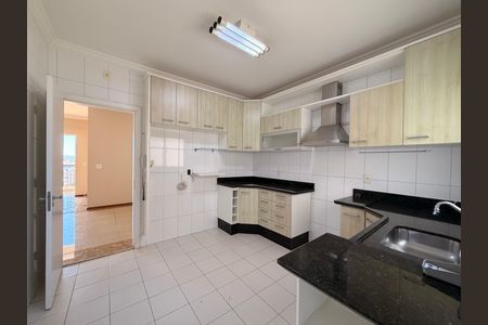 Apartamento à venda com 118m², 4 quartos e 3 vagasCozinha