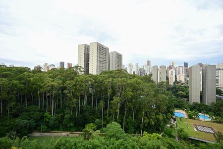 Apartamento à venda com 156m², 3 quartos e 3 vagasVista