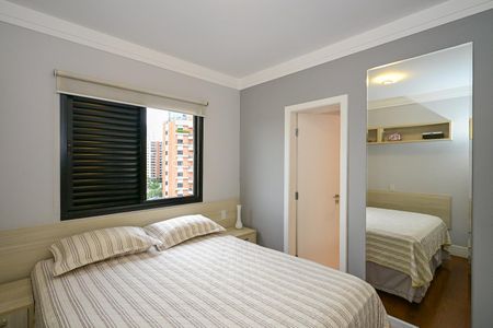 Apartamento à venda com 156m², 3 quartos e 3 vagasSuíte 2