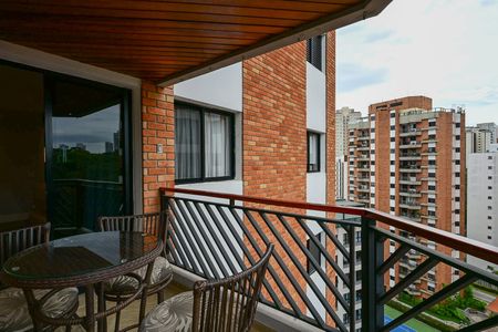 Apartamento à venda com 156m², 3 quartos e 3 vagasVaranda