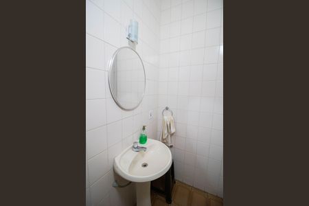Casa à venda com 155m², 3 quartos e 5 vagas Casa à venda com 155m², 3 quartos e 5 vagasBANHEIRO
