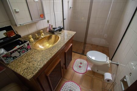 Casa à venda com 155m², 3 quartos e 5 vagas Casa à venda com 155m², 3 quartos e 5 vagasBANHEIRO DOS QUARTOS