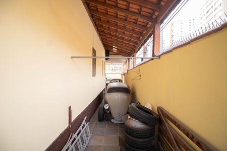 Casa à venda com 155m², 3 quartos e 5 vagas Casa à venda com 155m², 3 quartos e 5 vagasGARAGEM E ÁREA DE SERVIÇO
