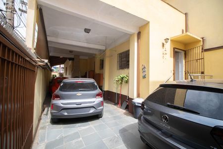 Casa à venda com 155m², 3 quartos e 5 vagas Casa à venda com 155m², 3 quartos e 5 vagasGARAGEM E ÁREA DE SERVIÇO