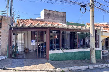 Casa para alugar com 270m², 4 quartos e 2 vagasFachada + plaquinha