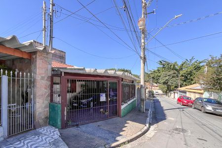 Casa para alugar com 270m², 4 quartos e 2 vagasFachada + plaquinha