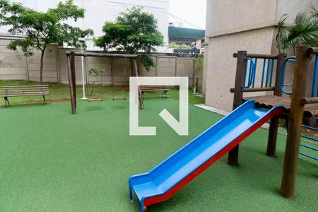 Apartamento à venda com 47m², 2 quartos e 1 vaga Apartamento à venda com 47m², 2 quartos e 1 vagaÁrea comum - Playground