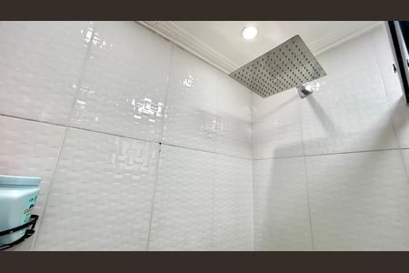 Apartamento à venda com 47m², 2 quartos e 1 vaga Apartamento à venda com 47m², 2 quartos e 1 vagaBanheiro