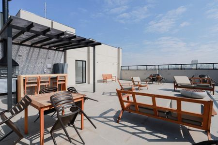 Apartamento à venda com 42m², 2 quartos e 1 vaga Apartamento à venda com 42m², 2 quartos e 1 vagaÁrea comum - Churrasqueira