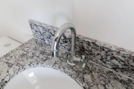 Apartamento à venda com 42m², 2 quartos e 1 vaga Apartamento à venda com 42m², 2 quartos e 1 vagaBanheiro