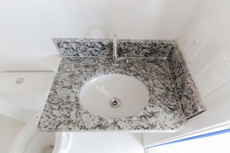 Apartamento à venda com 42m², 2 quartos e 1 vaga Apartamento à venda com 42m², 2 quartos e 1 vagaBanheiro