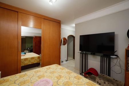 Casa à venda com 505m², 6 quartos e 2 vagasSuíte 