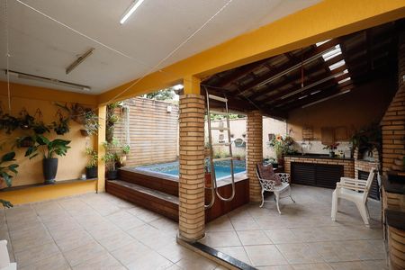 Casa à venda com 505m², 6 quartos e 2 vagasChurrasqueira / Piscina 