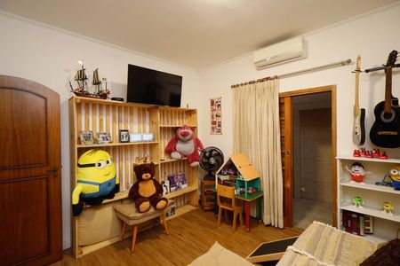Casa à venda com 505m², 6 quartos e 2 vagasQuarto 3